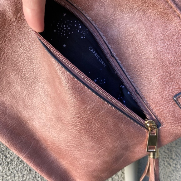 Astrology crossbody - Picture 3 of 7